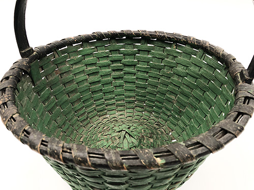 Original Green and Black Paint Decorated Antique Country Primitive American Splint Woven Gathering Basket For Sale Original Green and Black Paint Decorated Antique Country Primitive American Splint Woven Gathering Basket For Sale