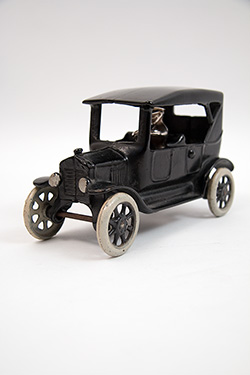 Antique American Cast Iron Arcade Model T Ford Touring Car Freeport Illinois For Sale Antique American Cast Iron Arcade Model T Ford Touring Car Freeport Illinois For Sale