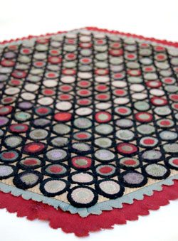 Antique American Folk Art Tabel Top Penny Rug Antique American Folk Art Tabel Top Penny Rug