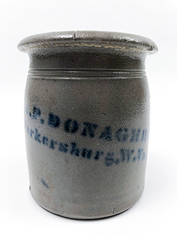A.P. Donaghho Parkersburg, West Virginia 1 Quart Tophat Canning Jar A.P. Donaghho Parkersburg, West Virginia 1 Quart Tophat Canning Jar