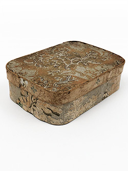 1860s Antique American Wallpaper Box For Sale Seaweed Decoration New York Newspaper 1860s Antique American Wallpaper Box For Sale Seaweed Decoration New York Newspaper