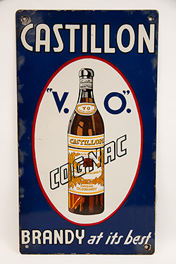 1940s Rare Single Sided Porcelain Castillion V.O. Congnac Sign 1940s Rare Single Sided Porcelain Castillion V.O. Congnac Sign