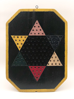 1920s Antique Wooden Gameboard Checkers Black Yellow Border Octagonal Cutout For Sale 1920s Antique Wooden Gameboard Checkers Black Yellow Border Octagonal Cutout For Sale