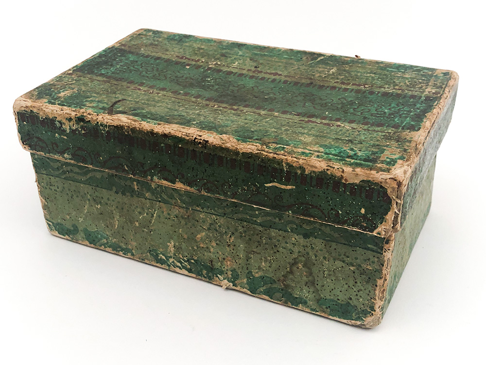 
Antique American Green Wallpaper Box For Sale