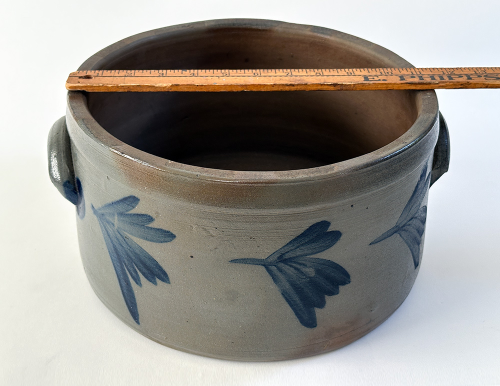 southeastern pennsylvania blue decorated stoneware cake crock