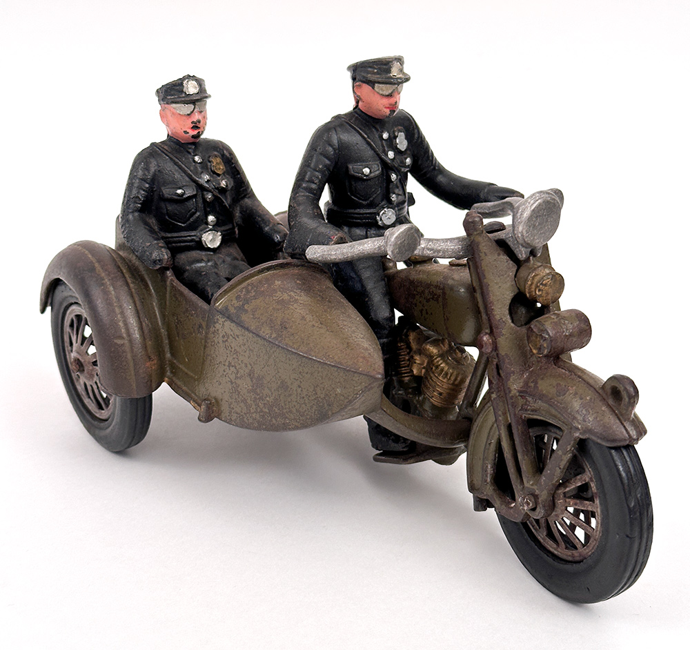 harley davidson antique cast iron hubley toy motorcycle with cop drivers and rider sidecar