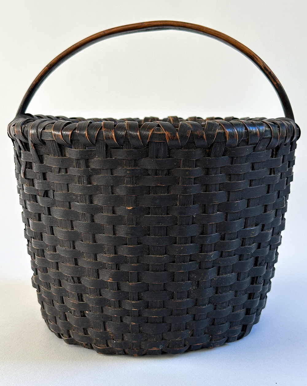 fine small gathering basket in original windsor black paint decoration