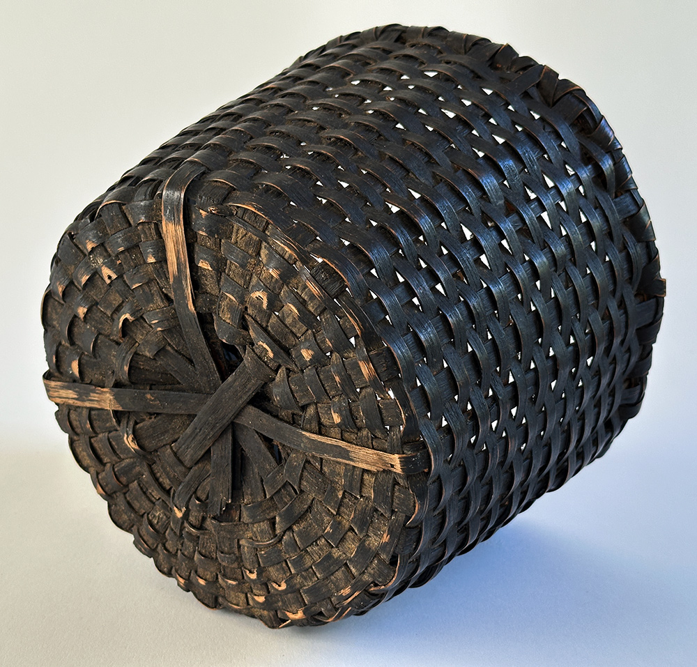 fine small gathering basket in original windsor black paint decoration